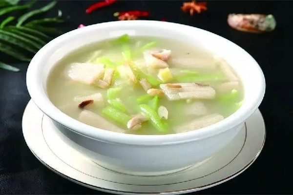 絲瓜湯和鯽魚湯哪個(gè)更下奶 絲瓜湯適合產(chǎn)婦吃嗎 絲瓜湯和鯽魚湯哪個(gè)更下奶 絲瓜湯適合產(chǎn)婦吃嗎