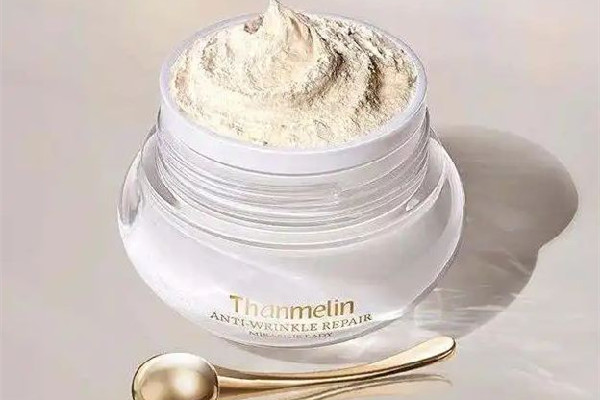 貴婦膏一次用多少合適 貴婦膏涂在臉上怎么油膩膩的 貴婦膏一次用多少合適 貴婦膏涂在臉上怎么油膩膩的