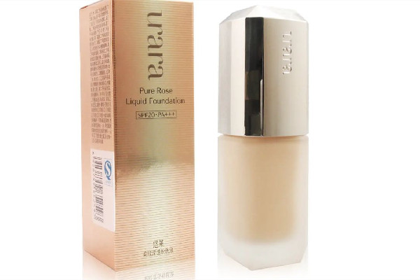 粉底液會使肌膚暗沉嗎 粉底液會被皮膚吸收嗎 粉底液會使肌膚暗沉嗎 粉底液會被皮膚吸收嗎