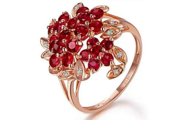 紅寶石怎么辨別真假 紅寶石會有劃痕嗎 紅寶石怎么辨別真假 紅寶石會有劃痕嗎