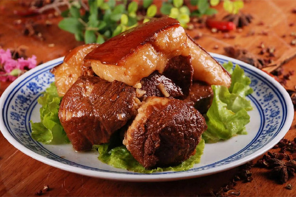 鹵肉用什么肉做好吃 鹵肉用什么調(diào)料做出來的最香 鹵肉用什么肉做好吃 鹵肉用什么調(diào)料做出來的最香