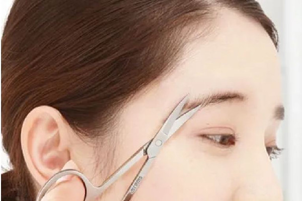 刮眉毛多久能長出來 刮眉毛后眉毛長的快嗎 刮眉毛多久能長出來 刮眉毛后眉毛長的快嗎