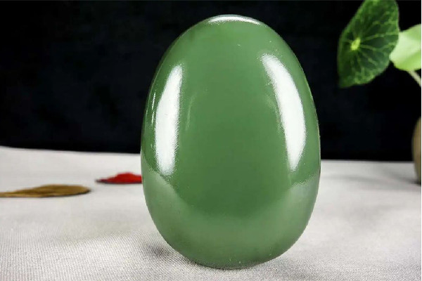 和田玉怎么鑒定真假識(shí)別 和田玉有證書是真的嗎