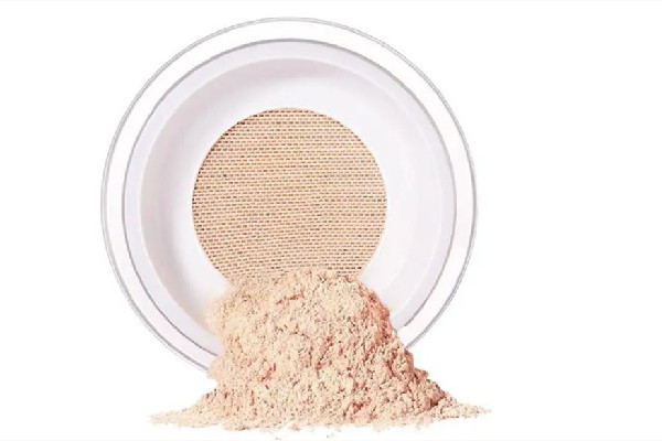 定妝粉和定妝噴霧可以一起使用嗎 ?定妝粉和定妝噴霧哪個好用 定妝粉和定妝噴霧可以一起使用嗎 ?定妝粉和定妝噴霧哪個好用