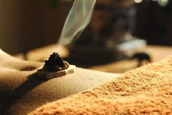 艾灸多長(zhǎng)時(shí)間灸一次最好 艾灸可以每天做一次嗎 艾灸多長(zhǎng)時(shí)間灸一次最好 艾灸可以每天做一次嗎