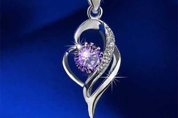 項鏈發(fā)黑了用什么清理 項鏈發(fā)黑是因為什么 項鏈發(fā)黑了用什么清理 項鏈發(fā)黑是因為什么