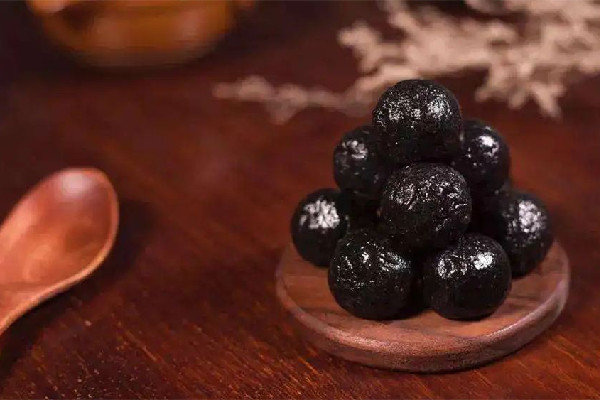 黑芝麻丸能放冰箱冷藏嗎 黑芝麻丸放久了能吃嗎 黑芝麻丸能放冰箱冷藏嗎 黑芝麻丸放久了能吃嗎