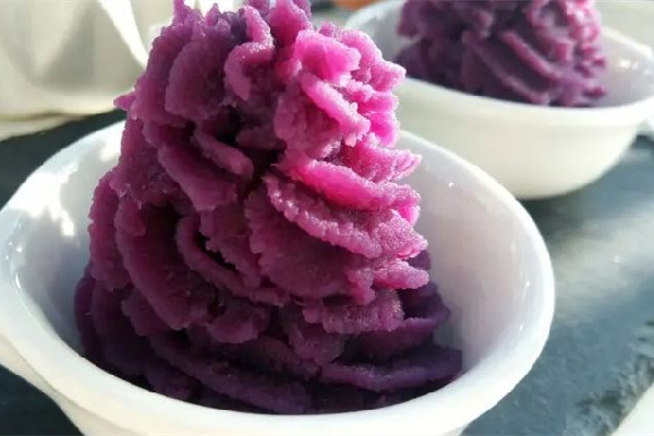 紫薯泥幾個(gè)月寶寶可以吃 紫薯泥怎么做好吃輔食 紫薯泥幾個(gè)月寶寶可以吃 紫薯泥怎么做好吃輔食