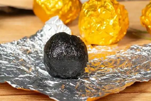 黑芝麻丸哪個牌子正宗 黑芝麻丸和黑芝麻功效一樣嗎 黑芝麻丸哪個牌子正宗 黑芝麻丸和黑芝麻功效一樣嗎