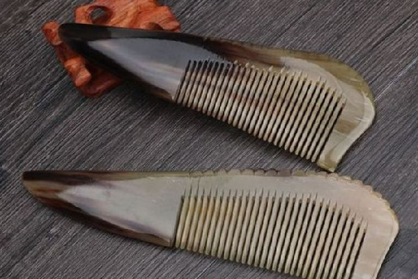 牛角梳會(huì)不會(huì)摔斷 牛角梳有裂紋屬于正?，F(xiàn)象嗎