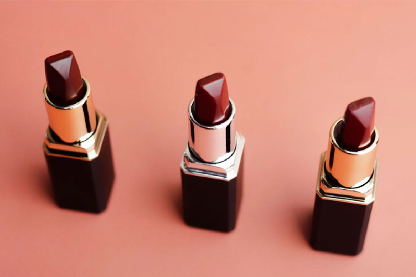 口紅買貴的好還是便宜的好 口紅買多少錢的合適 口紅買貴的好還是便宜的好 口紅買多少錢的合適