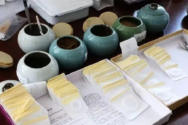 三伏貼去濕氣嗎 三伏貼對(duì)風(fēng)濕有效果嗎 三伏貼去濕氣嗎 三伏貼對(duì)風(fēng)濕有效果嗎