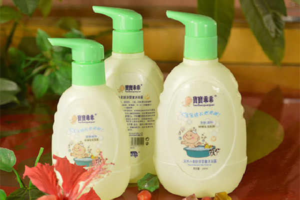 沐浴露進(jìn)入尿道會引起尿道炎嗎 沐浴露對身體有傷害嗎 沐浴露進(jìn)入尿道會引起尿道炎嗎 沐浴露對身體有傷害嗎