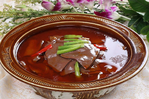 鴨血變質了是什么樣的 鴨血有黑色斑點怎么回事 鴨血變質了是什么樣的 鴨血有黑色斑點怎么回事