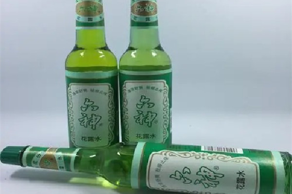 花露水和風(fēng)油精混合在一起有什么作用 花露水可以在封閉空間下使用嗎 花露水和風(fēng)油精混合在一起有什么作用 花露水可以在封閉空間下使用嗎