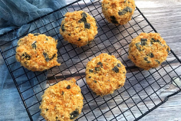 肉松小貝吃起來有點(diǎn)酸正常嗎 肉松小貝吃多了有什么壞處 肉松小貝吃起來有點(diǎn)酸正常嗎 肉松小貝吃多了有什么壞處