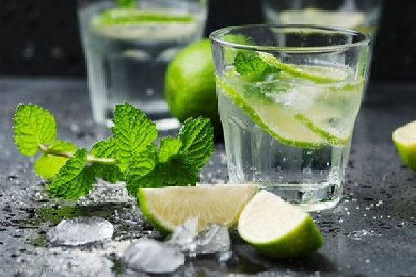 薄荷茶會刺激胃嗎 薄荷茶不適合什么人喝 薄荷茶會刺激胃嗎 薄荷茶不適合什么人喝