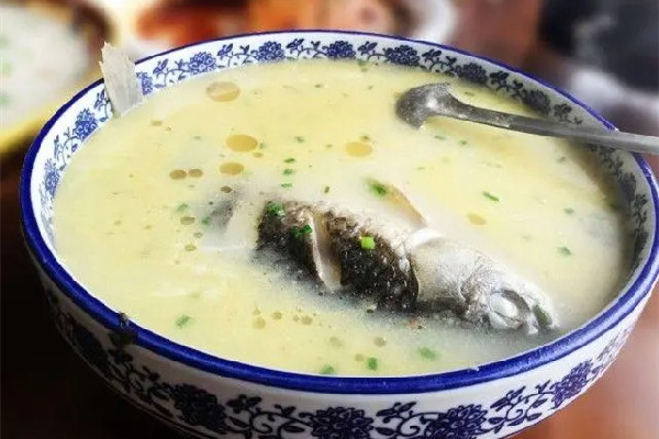 鯽魚和什么一起燉最有營養(yǎng) 鯽魚燉什么下奶快奶水多 鯽魚和什么一起燉最有營養(yǎng) 鯽魚燉什么下奶快奶水多