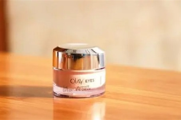 眼霜在護膚的第幾步用最好 眼霜在精華前還是精華后 眼霜在護膚的第幾步用最好 眼霜在精華前還是精華后