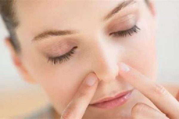 黑頭可以自己消失嗎 黑頭怎么擠出來 黑頭可以自己消失嗎 黑頭怎么擠出來