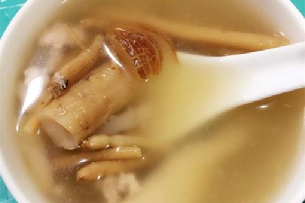 太子參可以燉雞湯嗎 太子參燉雞的做法 太子參可以燉雞湯嗎 太子參燉雞的做法