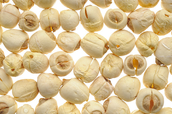 干蓮子的黑色硬外殼怎么剝 干蓮子怎么剝皮和抽芯 干蓮子的黑色硬外殼怎么剝 干蓮子怎么剝皮和抽芯