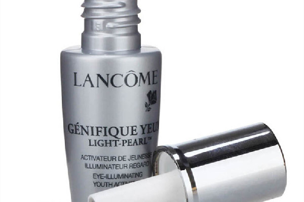 蘭蔻小黑瓶可以收縮毛孔嗎 蘭蔻小黑瓶對(duì)毛孔粗大有用嗎 蘭蔻小黑瓶可以收縮毛孔嗎 蘭蔻小黑瓶對(duì)毛孔粗大有用嗎