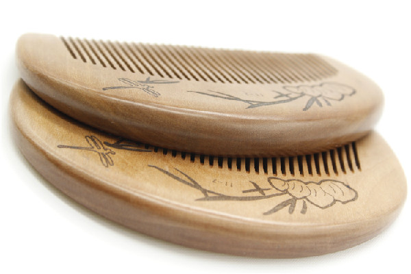 桃木梳子可以沾水嗎 桃木梳子怎么清洗 桃木梳子可以沾水嗎 桃木梳子怎么清洗