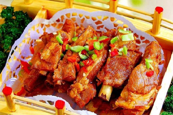 紅燒排骨要焯水嗎 紅燒排骨怎么去腥味 紅燒排骨要焯水嗎 紅燒排骨怎么去腥味