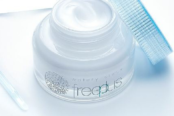 芙麗芳絲面霜適合什么膚質 芙麗芳絲面霜適合夏天用嗎 芙麗芳絲面霜適合什么膚質 芙麗芳絲面霜適合夏天用嗎