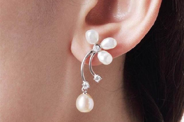 武漢打耳洞多少錢一對正常 武漢江漢路打耳洞的地方 武漢打耳洞多少錢一對正常 武漢江漢路打耳洞的地方