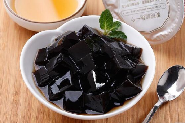 龜苓膏的功效和作用 龜苓膏可以降火嗎 龜苓膏的功效和作用 龜苓膏可以降火嗎