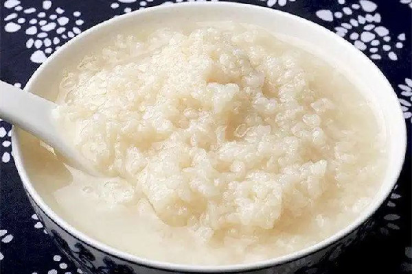 米酒的功效和作用 米酒可以做什么美食 米酒的功效和作用 米酒可以做什么美食