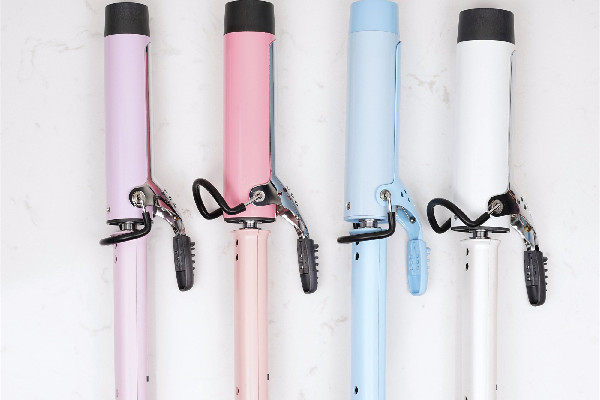 卷發(fā)棒要濕頭發(fā)還是干頭發(fā) 卷發(fā)棒用的時候要一直加熱嗎 卷發(fā)棒要濕頭發(fā)還是干頭發(fā) 卷發(fā)棒用的時候要一直加熱嗎