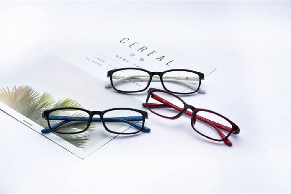 武漢哪里配眼鏡質(zhì)量好又實惠 武漢配眼鏡哪家醫(yī)院好