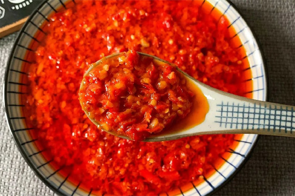 辣椒醬對(duì)減肥有影響嗎 辣椒醬適合減肥吃嗎 辣椒醬對(duì)減肥有影響嗎 辣椒醬適合減肥吃嗎