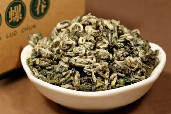 碧螺春多少度水泡茶好 碧螺春可以冷泡嗎 碧螺春多少度水泡茶好 碧螺春可以冷泡嗎