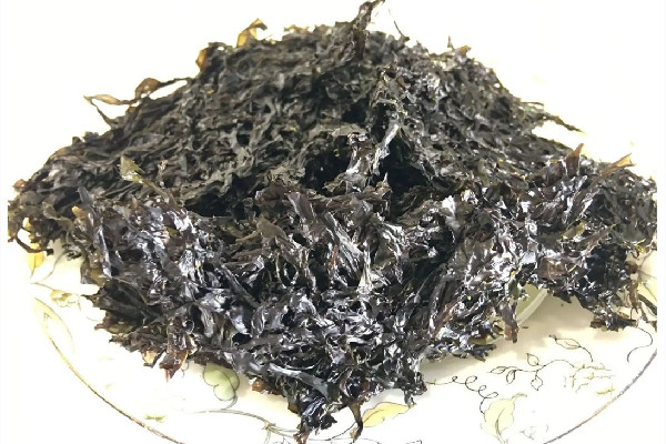 紫菜用冷水泡還是用熱水泡 紫菜用開水一燙就可以吃嗎 紫菜用冷水泡還是用熱水泡 紫菜用開水一燙就可以吃嗎