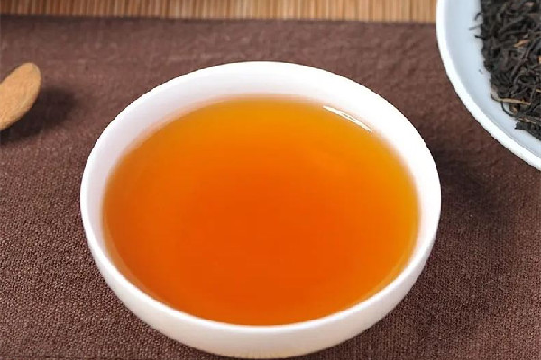 正山小種發(fā)黑好還是發(fā)黃好 正山小種怎么分辨好壞 正山小種發(fā)黑好還是發(fā)黃好 正山小種怎么分辨好壞