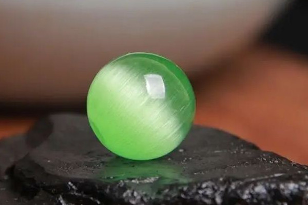 貓眼石會(huì)帶來(lái)好運(yùn)嗎 貓眼石和什么屬相犯沖 貓眼石會(huì)帶來(lái)好運(yùn)嗎 貓眼石和什么屬相犯沖