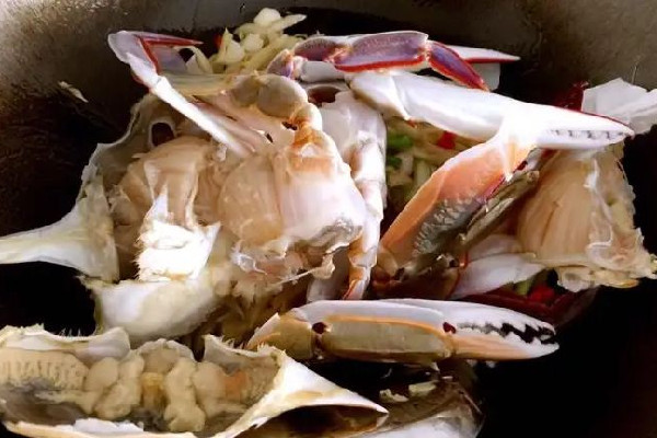 三眼蟹怎么挑選黃多的 三眼蟹買大的好還是小的好 三眼蟹怎么挑選黃多的 三眼蟹買大的好還是小的好