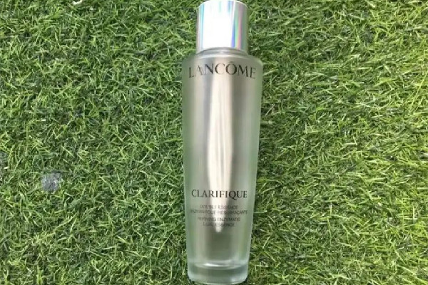 蘭蔻極光水要搖勻嗎 蘭蔻極光水的正確使用方法 蘭蔻極光水要搖勻嗎 蘭蔻極光水的正確使用方法