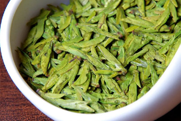 龍井茶要用多少度的水沖泡 龍井茶泡多長(zhǎng)時(shí)間最好 龍井茶要用多少度的水沖泡 龍井茶泡多長(zhǎng)時(shí)間最好