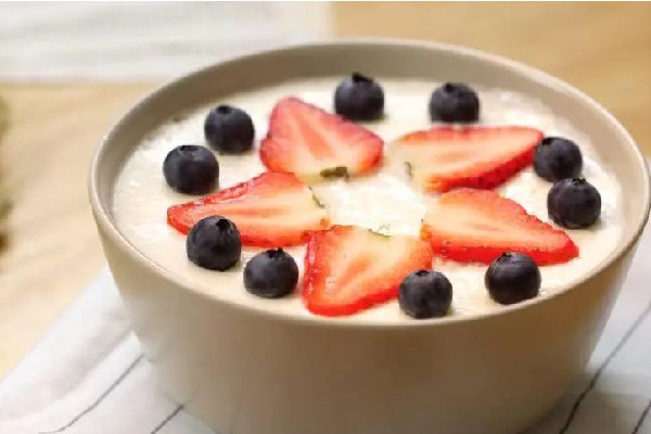 雙皮奶有水了還能吃嗎 雙皮奶為什么會出水 雙皮奶有水了還能吃嗎 雙皮奶為什么會出水