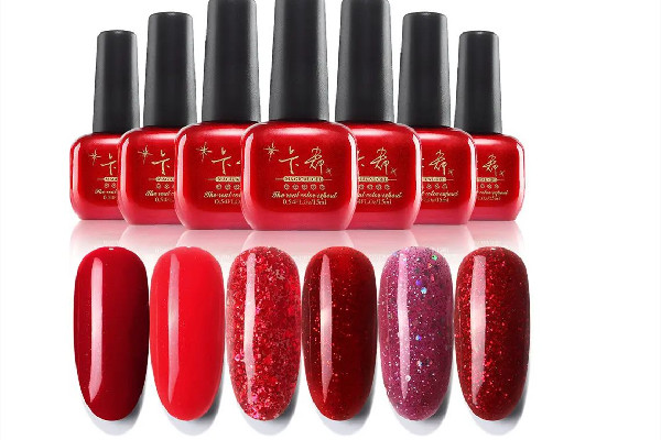 甲油膠可以不用底膠和封層嗎 甲油膠對指甲傷害有多大 甲油膠可以不用底膠和封層嗎 甲油膠對指甲傷害有多大