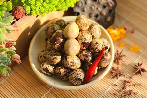 鵪鶉蛋和雞蛋哪個(gè)價(jià)值高 鵪鶉蛋和雞蛋能一起吃嗎 鵪鶉蛋和雞蛋哪個(gè)價(jià)值高 鵪鶉蛋和雞蛋能一起吃嗎