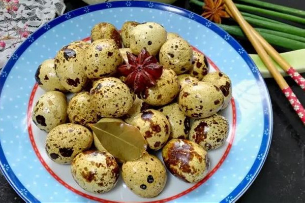 鵪鶉蛋吃了會不會發(fā)胖 鵪鶉和雞蛋哪個膽固醇高 鵪鶉蛋吃了會不會發(fā)胖 鵪鶉和雞蛋哪個膽固醇高