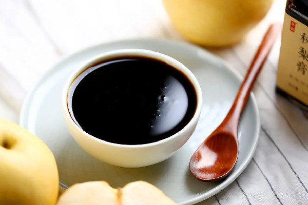 秋梨膏用什么梨比較好 秋梨膏怎么做需要哪些材料 秋梨膏用什么梨比較好 秋梨膏怎么做需要哪些材料