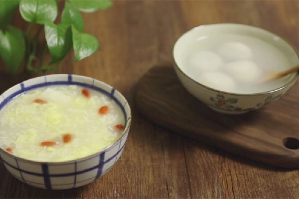 醪糟有黑點(diǎn)小毛毛什么原因 醪糟長(zhǎng)黑毛了還能吃嗎 醪糟有黑點(diǎn)小毛毛什么原因 醪糟長(zhǎng)黑毛了還能吃嗎