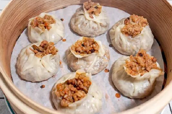 燒麥有點酸是不是變味了 燒麥放一晚上會壞嗎 燒麥有點酸是不是變味了 燒麥放一晚上會壞嗎